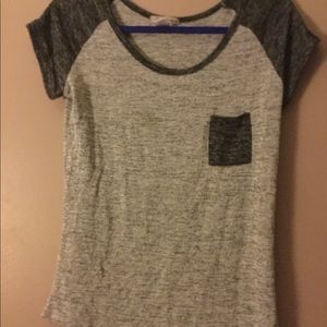 Gray t shirt with pocket